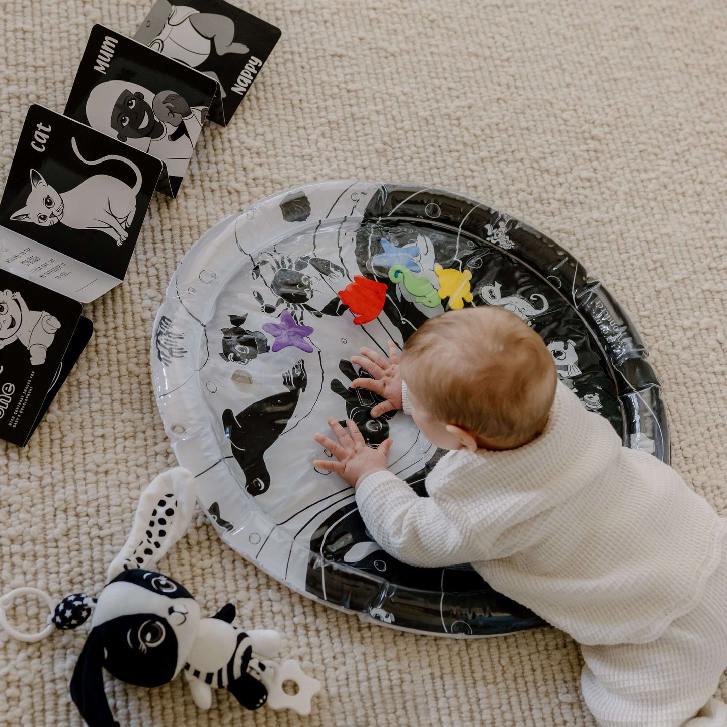 Little Wonder High Contrast Baby Gift Set